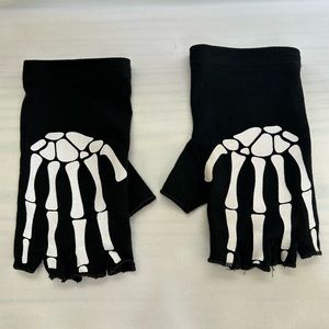 SKELETON FINGERLESS GLOVES